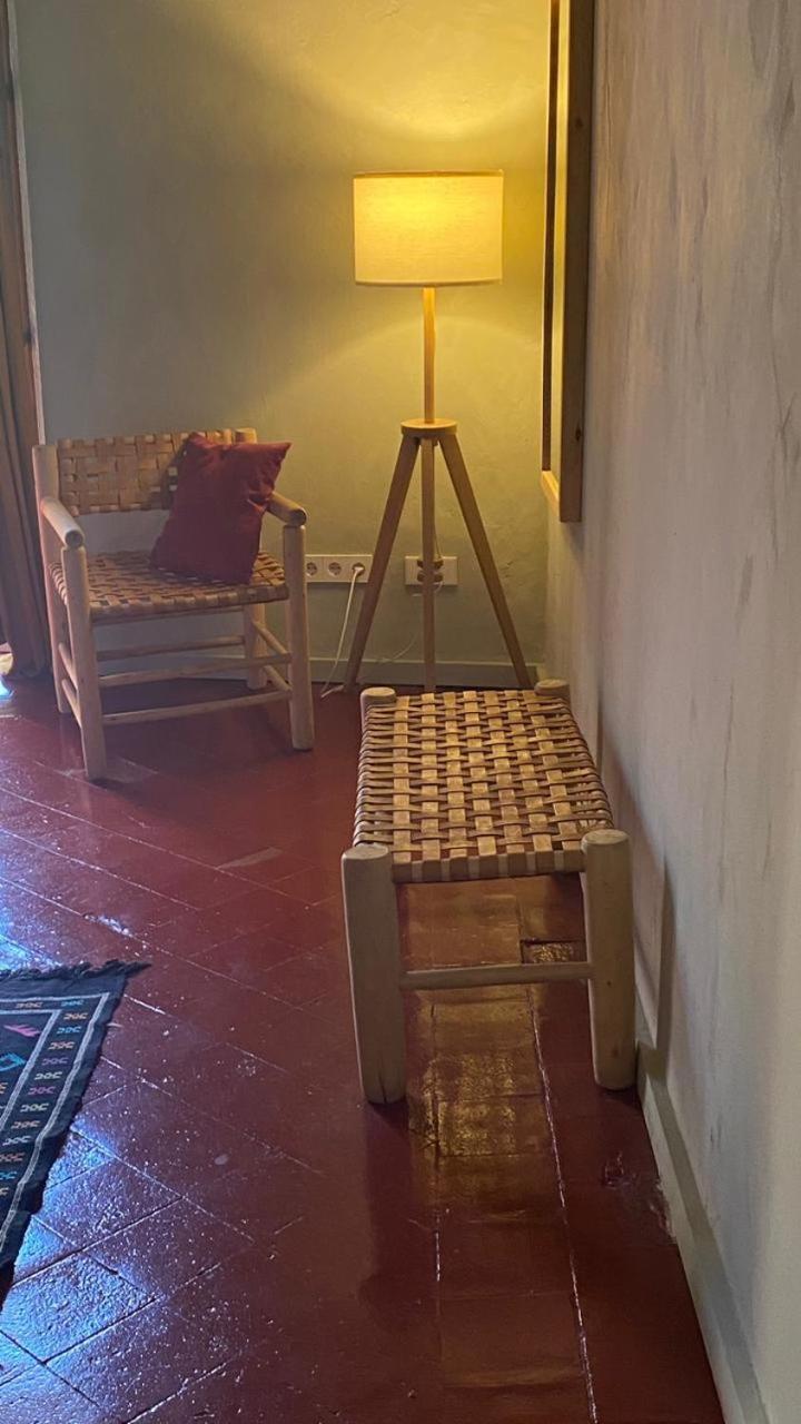 Hostal De Bianya ลาวัล เด เบียนยา ภายนอก รูปภาพ